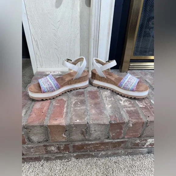 TOMS Diana Platform Wedge Sandals Size 9M – Rainbow Tribal Cork Heel Ankle Strap - Picture 4 of 10